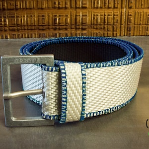 Ceintures uniques - Ceinture faite à la main pour hommes - Ceinture upcycled - Ceinture pour hommes fabriquée à la main - Ceinture de tuyau d’incendie recyclée - Cadeau pour lui - Accessoires recyclés
