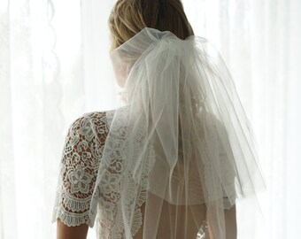 short white veil