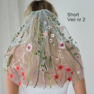 Short Floral Bridal Wedding Veil, Flower pop Lace Secret Garden Veil Flower veil Short Wildflower veil, Unique wedding Botanical flower veil