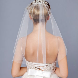 Short bridal Veil, Mini Shoulder Wedding Veil, ivory Wedding veil, Shoulder length double veil, Blusher Veil, Flyaway veil , Retro Bride
