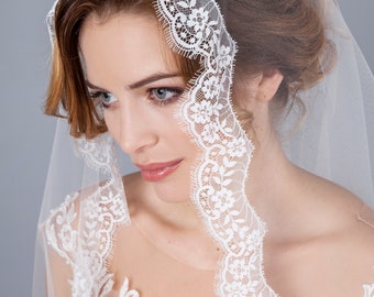 Mantilla Lace Wedding Veil, Bridal Lace Veil, Spanish lace fingertip veil soft veil Mantilla lace, white ivory fully laced Mantilla veil