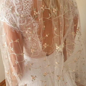 Long Wildflower floral Veil Forest Bridal Wedding, Green Flowers Veil Wedding Embroidered, Peachy pink blush Unique Bridal veil with flowers
