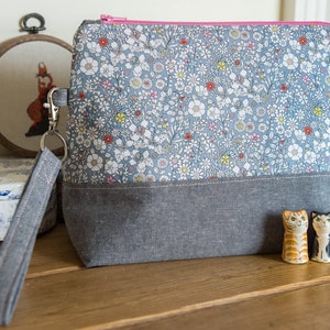 Liberty Print Project Bag: Zipped Pouch with Wristlet