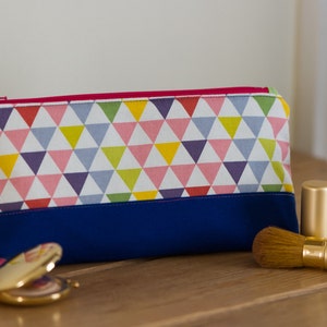 Zip pouch in a really useful size, perfect as a make up bag or large pencil case, in quality colourful cottons
