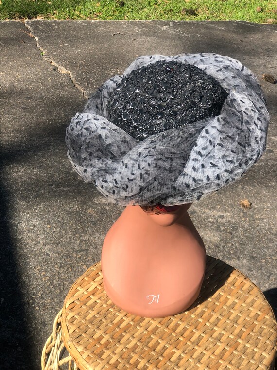 Vintage Black Straw and Lace Hat - image 3