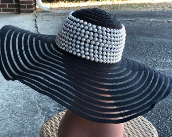 Chapeau de paille Kentucky Derby noir garni de perles