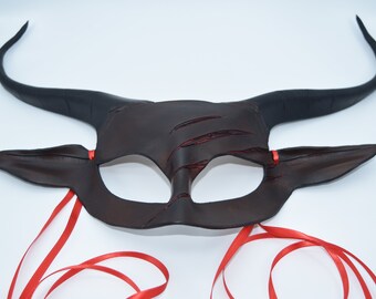 Pan ram leather half face mask Dark brown with scars with black horns - this one available now
