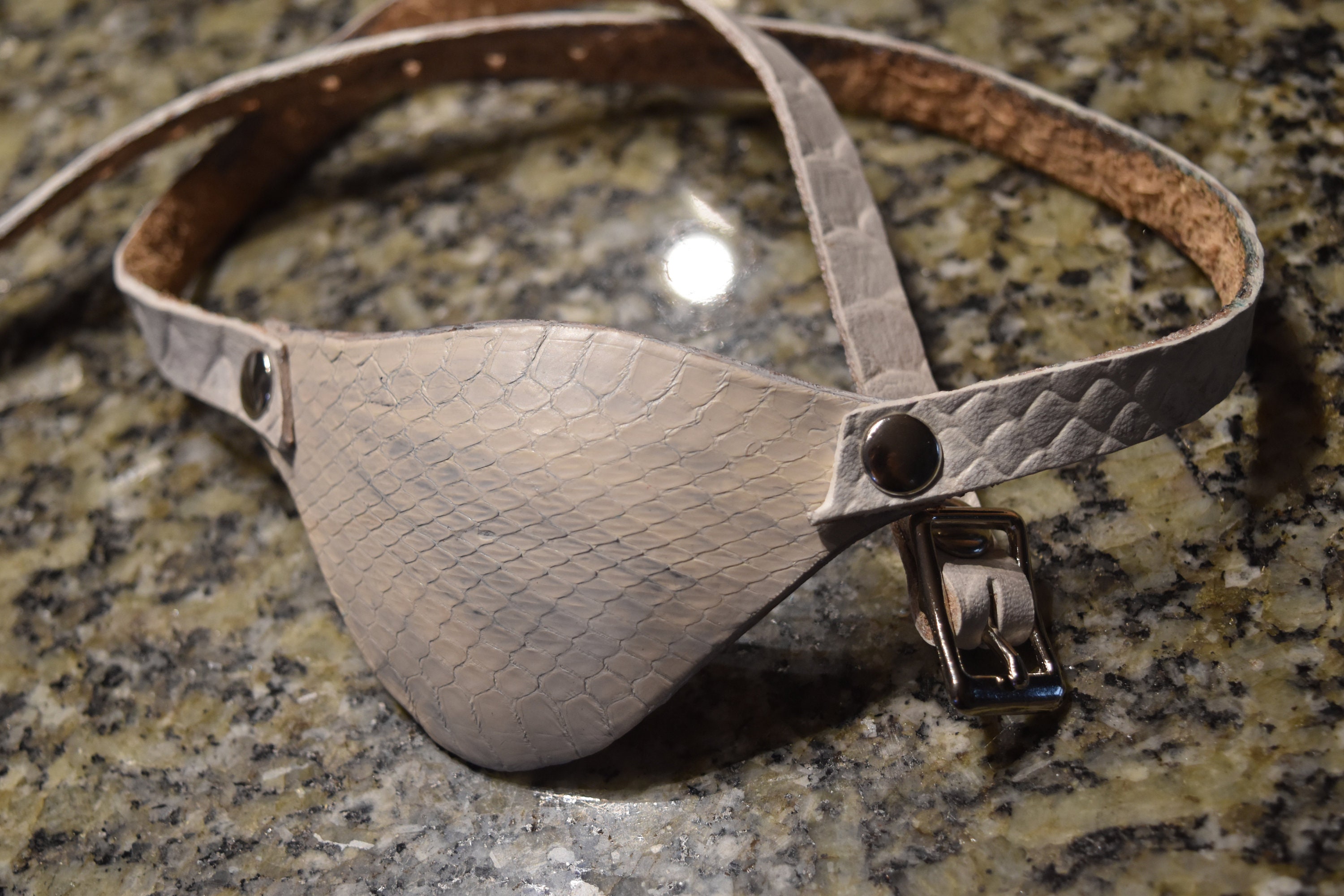 Dragon Scale Leather Eye Patch off White/slightly off White With