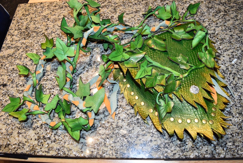 Poison ivy leather purse - ivy costume - green purse - custom order image 5