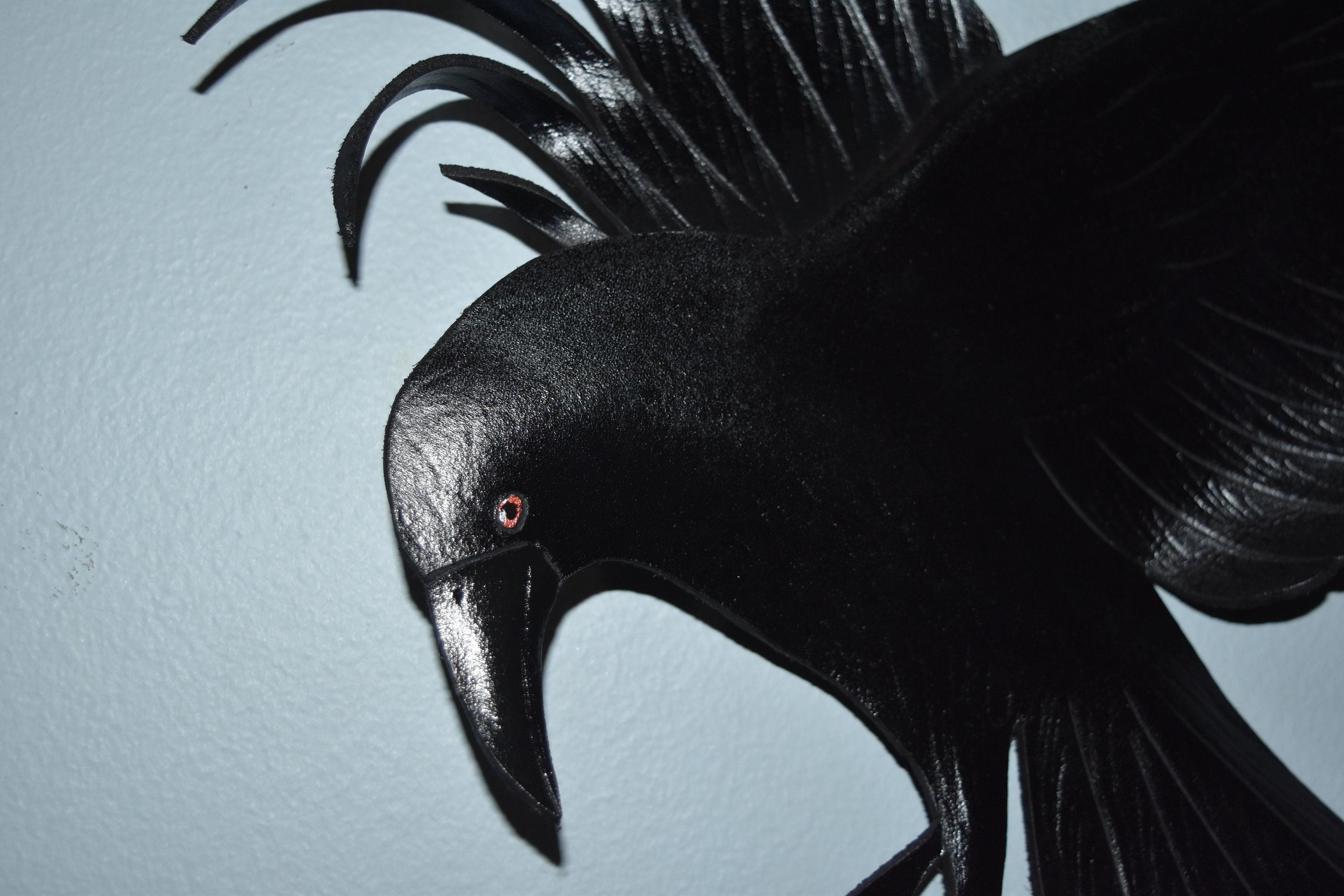 革製の鳥 - カラスの壁掛け - 翼幅11インチ - カスタムオーダー - Etsy