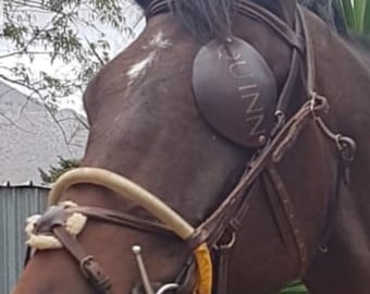 Parche ocular de cuero para caballo - para un caballo con un ojo o área ocular dañada