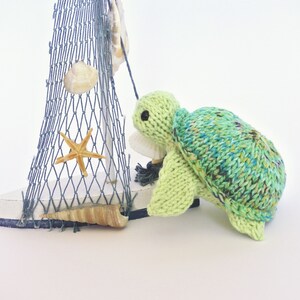 Mini turtle, stuffed animal, tiny plush sea turtle, sea creatures mini amigurumi, pocket toy, crochet turtle, green turtle knit turtle image 2