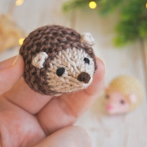 Miniature knitted hedgehog, gift for sister, woodland plush toy, tiny mini stuffed animal brown hedgehog made to order