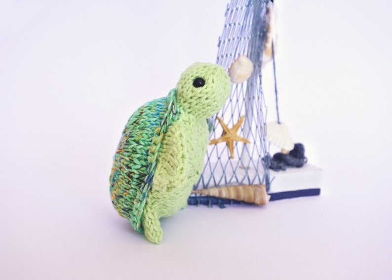 Mini turtle, stuffed animal, tiny plush sea turtle, sea creatures mini amigurumi, pocket toy, crochet turtle, green turtle knit turtle image 3