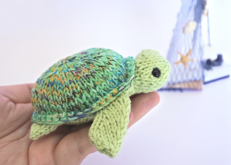 Mini turtle, stuffed animal, tiny plush sea turtle, sea creatures mini amigurumi, pocket toy, crochet turtle, green turtle knit turtle image 1