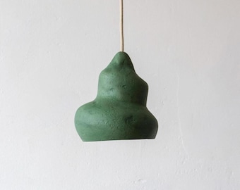 Lámpara colgante moderna de papel maché, pequeña y verde, "Afrodita verde".