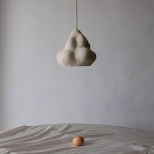 Lampada a sospensione in cartapesta, lampada da comodino Sensi I Bianco
