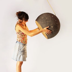 Lampadario Luna, lampada sospensione, lampada, cartapesta, lampada cartapesta, lampada di carta, lampade, lampada industriale, eco, griggia