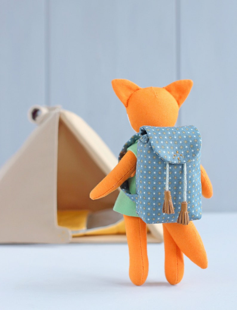 Mini fox. Лисенок турист. Набор для шитья Лисёнок. Куклы для домика лисички.