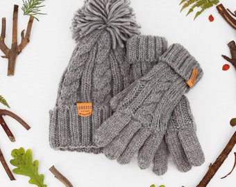 womens bobble hat and gloves