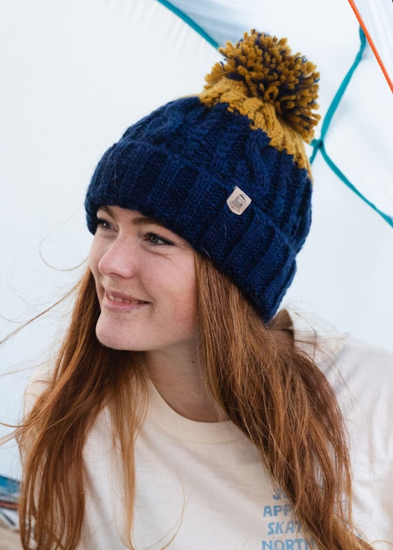 North face shop mens bobble hat