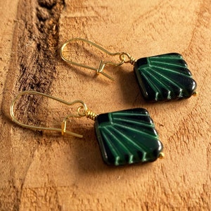 Gold or silver Art Deco earrings. Vintage Czech malachite glass fan dangles. Green and black earrings. Geometric. Chic gift. Vintage bridal