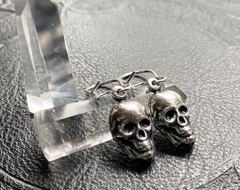 Vintage Silver skull earrings. Petite skull dangles. Unisex skull earrings. Gothic Rock Punk Style earrings. Unisex gifts. Unique Halloween.
