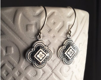 Silver Art Deco earrings. Antique silver quatrefoil earrings. Vintage style clover earrings. Celtic style. Affordable gifts. Bridal.