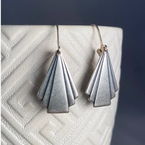 Vintage silver earrings. Art Deco style. Boho rustic silver dangles. Vintage silver chic Boho style earrings. Jewelry gifts for her.
