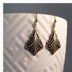 Antique Gold Art Deco style earrings. Vintage bridal earrings. Vintage style ornate earrings. Vintage bridal earrings. Unique gifts.