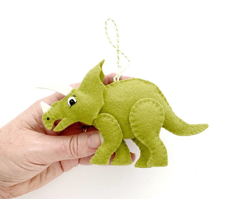 t rex stegosaurus triceratops