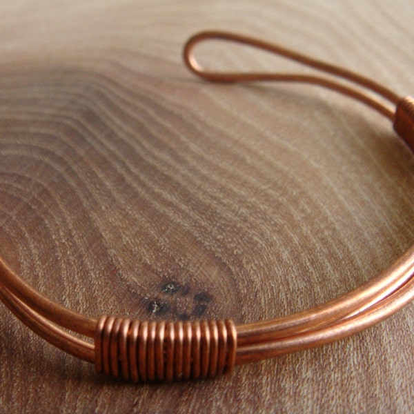 Copper Bracelet / Copper Bangle with triple band and a twist