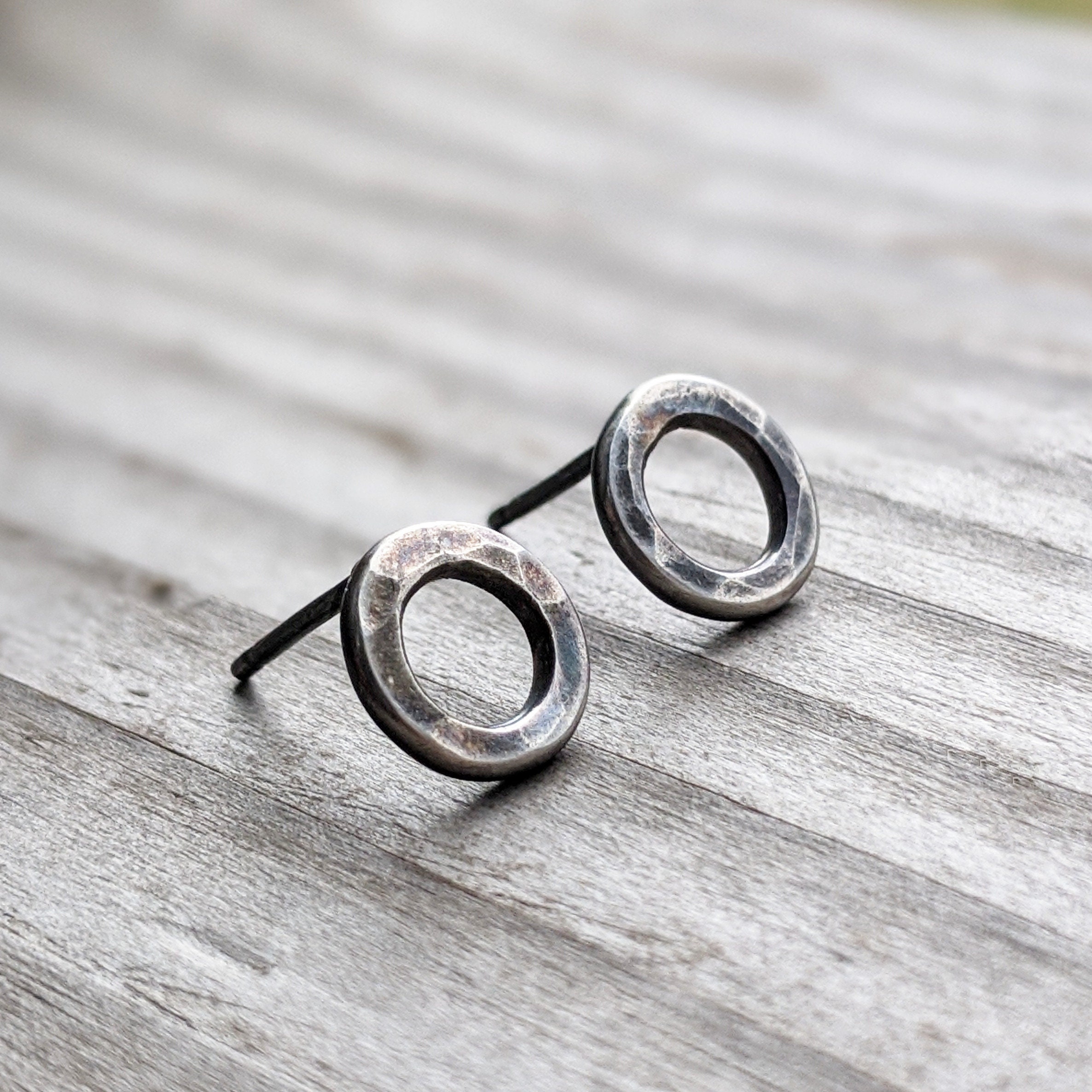 minimalist silver stud earrings