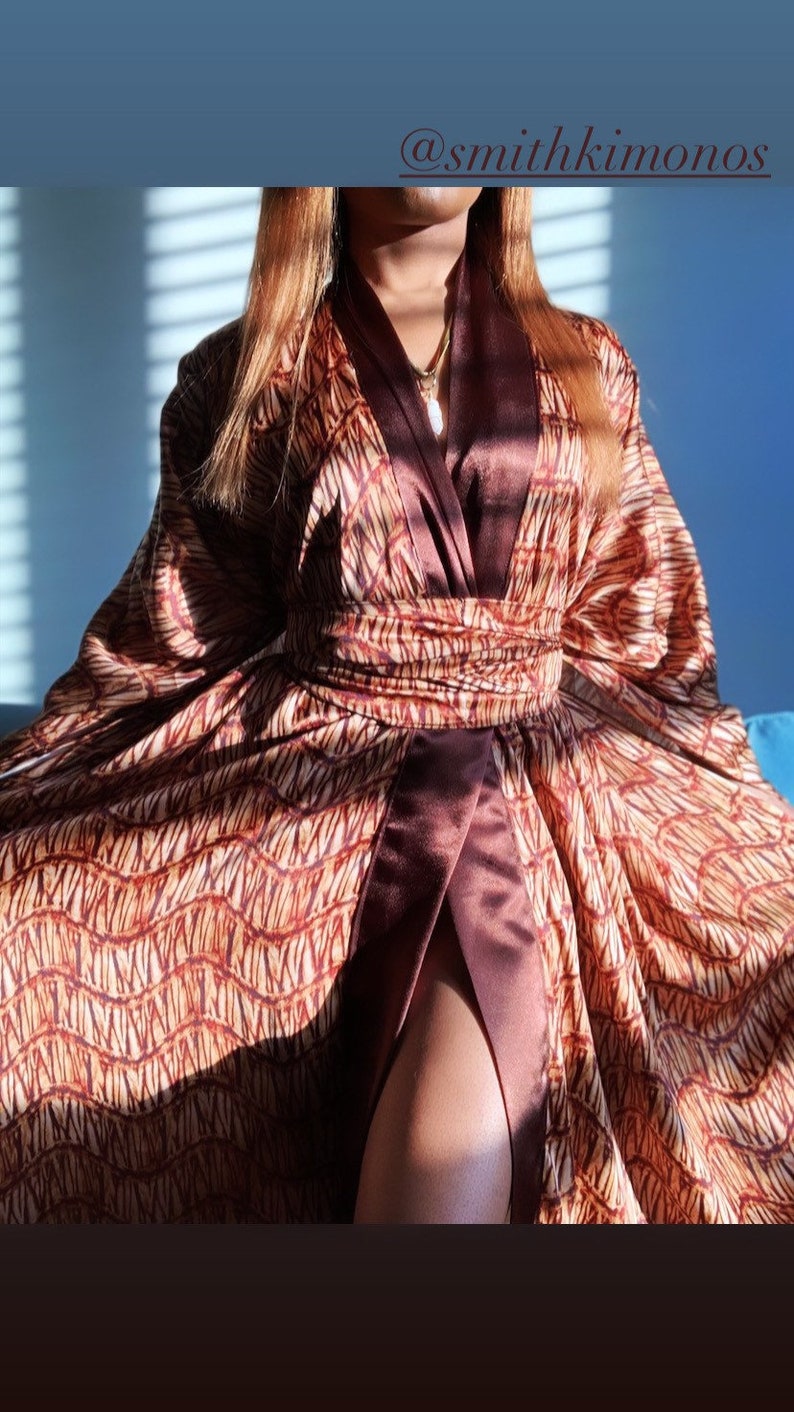 Chocolate Brown Basket Weave Print Satin Kimono image 2