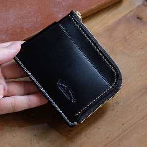 MILDY HANDS - Cartera con cremallera / Shinki hikaku Shell Cordovan