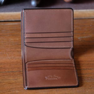 Cartera plegable de piel de cordero japonesa SV01, color burdeos y camello