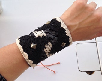 Pirate cuff adjustable - cotton, tulle, vintage lace,studs