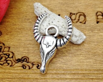 6/20ピース メタル ブルスカル 牛 牛 ペンダント ネックレス