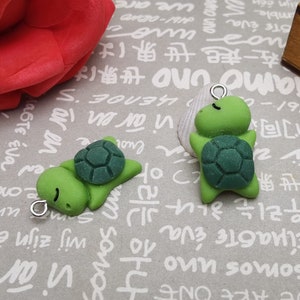 6/20 pieces plastic sea turtle tortoise pendant charm , resin handmade jewelry DIY finding necklace earring drop decoration accessory AP0713