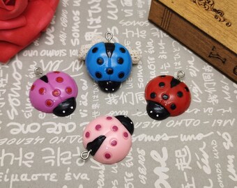 6/20 Pieces Plastic Ladybug Insect Pendant Charm , Resin Handmade