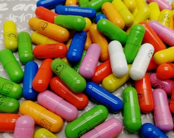 30/100/500 pieces mix color wish message animal pill capsule charm with blank paper note inside , happy secret love pill bead finding AP0053