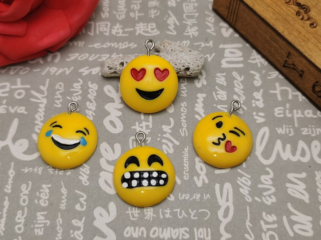 p☺︎ Amazon.com: Smile Face Pink Happy Smiling Emoticon 90s y2k