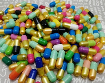 mix gold color wish message pill capsule charm with blank paper note inside , 30/100/500 pieces happy secret love pill bead finding , AP0130