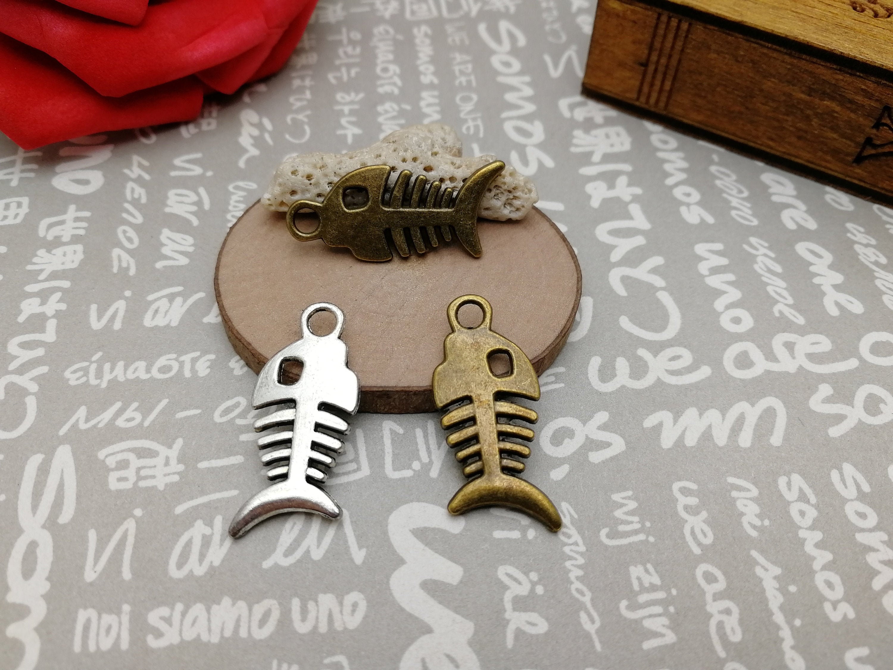 Fish Bone Keychain 10/50 Pieces Metal Fishbone Fish Bone Pendant Necklace Earring Keychain ...