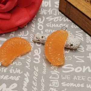 6/20 pieces plastic orange fruit pendant charm , resin handmade jewelry making DIY finding necklace earring drop decoration accessory AP0645