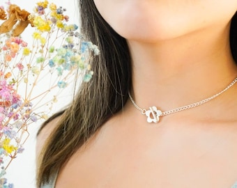 Silver Toggle Daisy necklace, Dainty chain necklace, toggle necklace, daisy necklace, silver toggle necklace, silver toggle choker