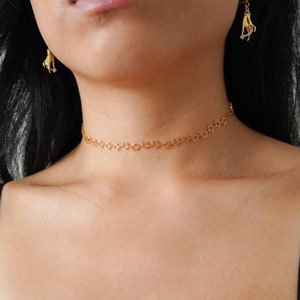 Collar de gargantilla de contorno de estrella de oro, gargantilla estrella, collar de estrella de oro, joyería de la estrella, collar de la estrella