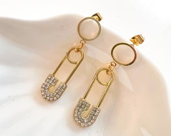 Gold safety pin earring, paper clip earring, Artist earrings, gold pin earring, fun earrings, statement earrings, cute earring
