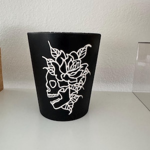 Skull Planter – Artist-Designed Vinyl Flower Pot – Gothic Decor – Halloween Gift – Unique Skull Pot for Succulents (with drainage)