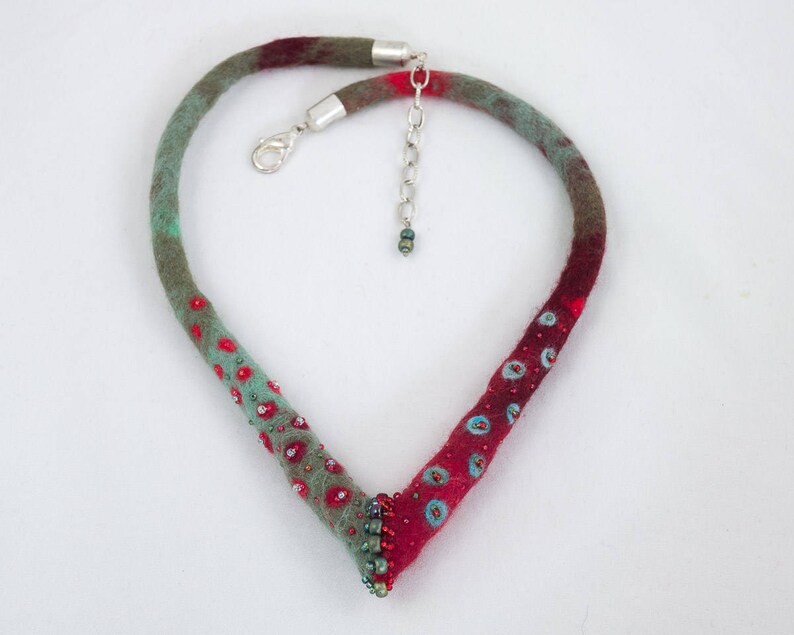 Necklace-Choker-Felted collar-red-green
